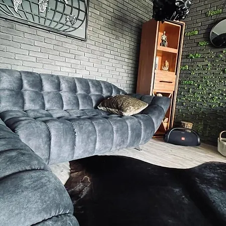 Apartment Iconic Loft - Private Parking, Netflix Bucharest