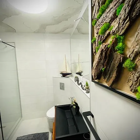 Iconic Loft - Private Parking, Netflix Lejlighed *